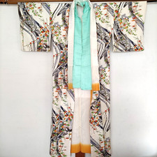 Vintage Japanese Silk Kimono White Flower Pattern 154cm/63cm Stained Style62