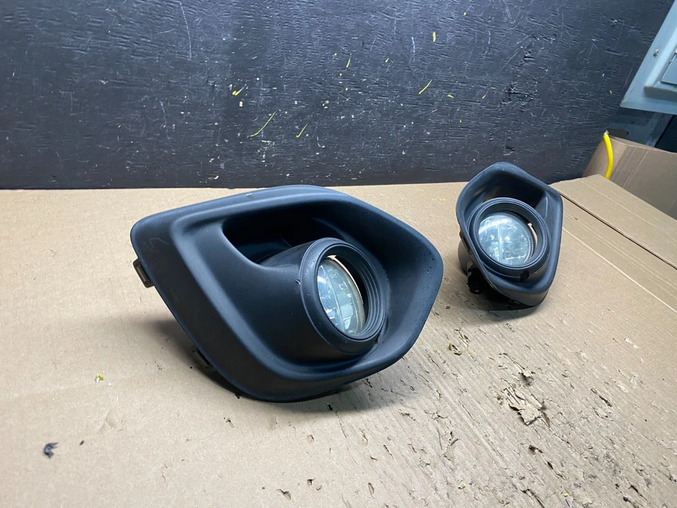 2013 to 2015 Mitsubishi Outlander Sport Left+Right Side Fog Lights T1634 PS - Image 2 of 4