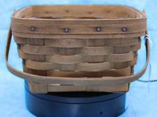1984 Longaberger Handwoven Square Basket   Sw...