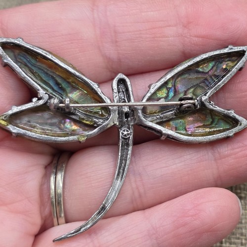 Beautiful dragonfly brooch with iridescent wings - Picture 2 of 3