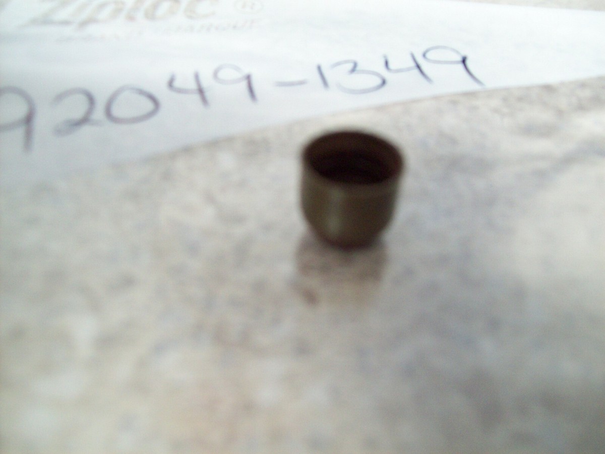 NOS OEM Kawasaki Oil Seal 1990-2000 ZX600 KLX250 ZX750 ZX900 92049