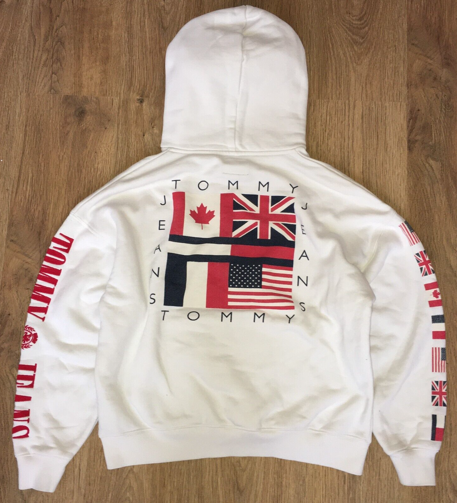 Belastingen spel Zie insecten Tommy Hilfiger Jeans mens flags big logo white hoodie hooded sweater size S  | eBay