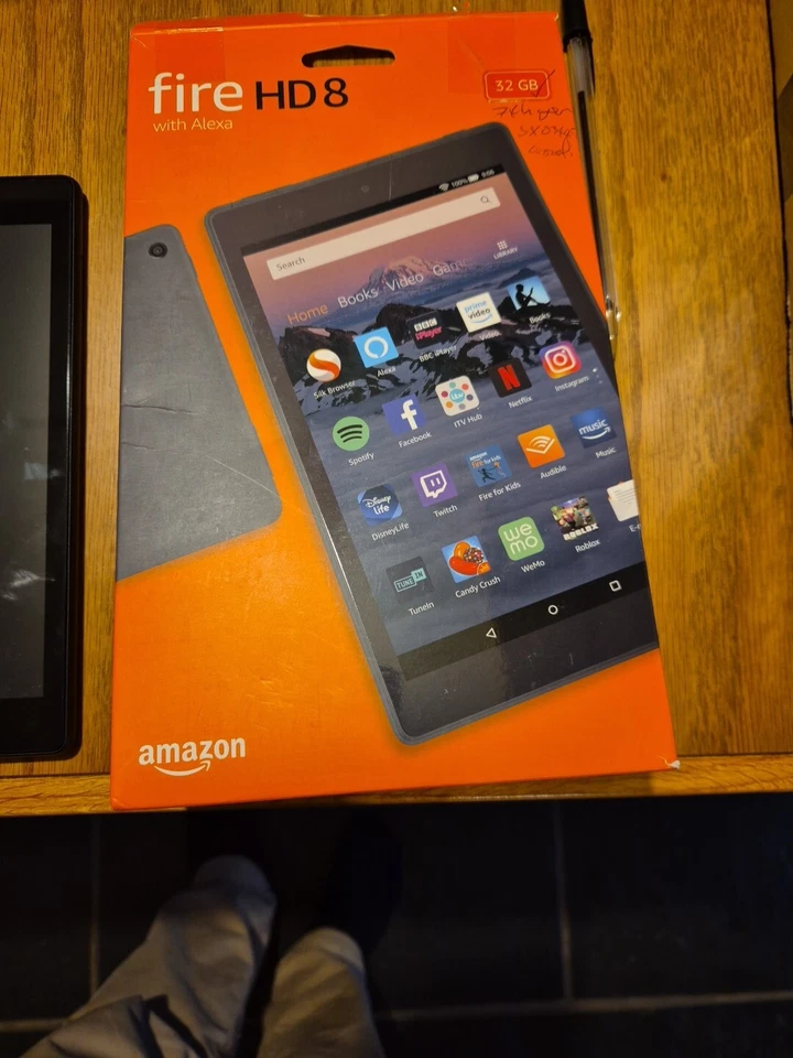 Amazon Fire HD 8 (7th Generation) 32 GB, 8 in - Good condition (SX034QT) - Image 4 of 4