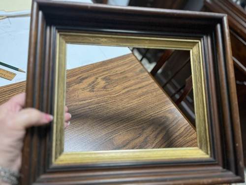 Antiguo marco de madera de nogal? "Centro 13 3/4 X 11 3/4 7 1/2 X 9 3/4 2 1/2"" de profundidad" - Imagen 2 de 6