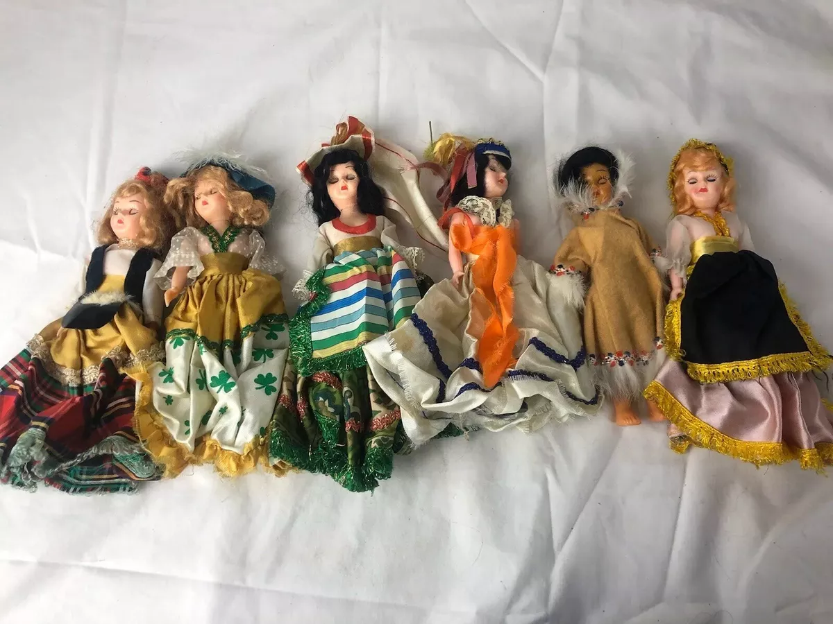 Gas station store dolls