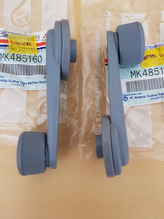 MITSUBISHI FUSO CANTER FE110 FE111 FE211 WINDOW CRANK WINDER HANDLES PAIR Foto 3 de 4