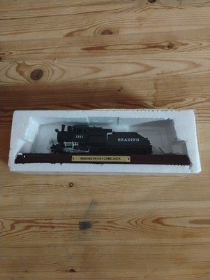 Atlas Editions Reading RR 0-6-0 Camel Die-Cast Steam Train On Wooden Sockel - 9''