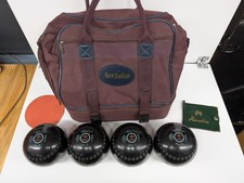 Set of 4 Thomas Taylor Ace Lawn Bowls and Acclaim Carrier Bag. Size 5.