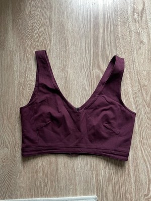 Aritzia Sunday Best  Burgunderrotes Crop-Top mit Reißverschluss, Größe M