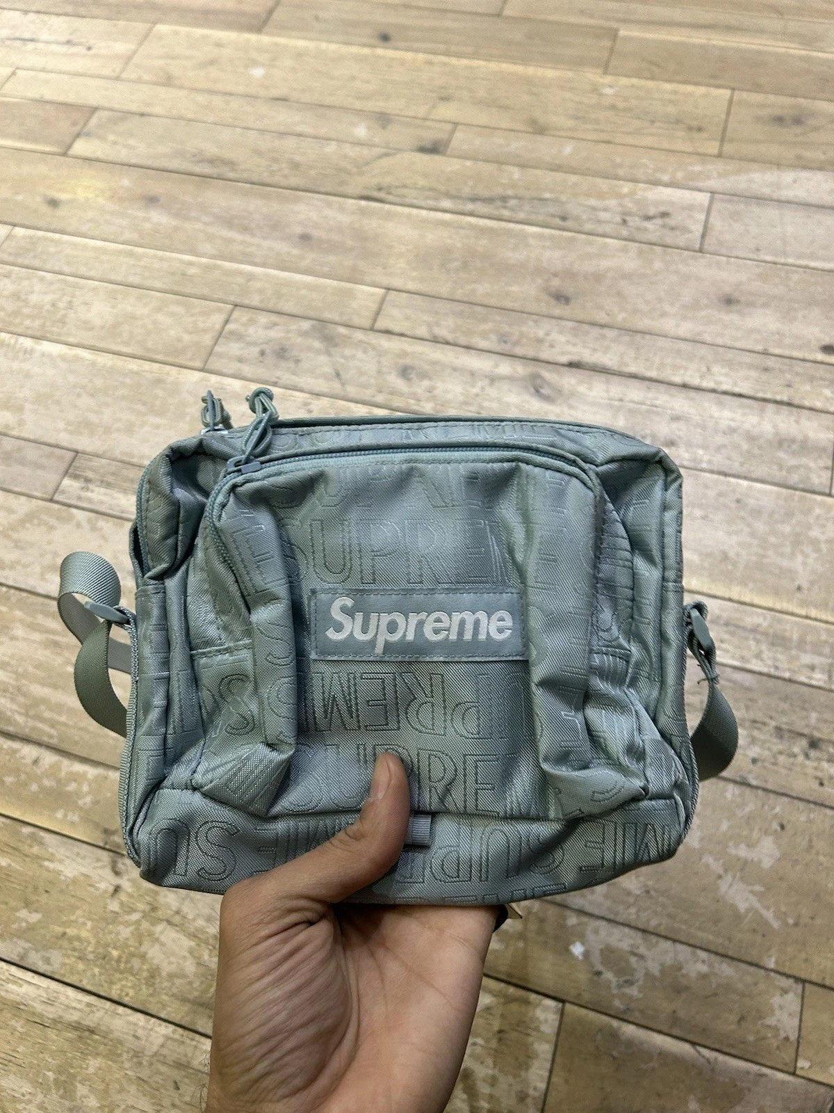 Taille O/S   Sac bandoulière Supreme ss19 Bleu Glace