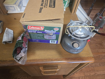 COLEMAN SPORTSTER  533 Dual Fuel Single Burner Camping Hiking Stove Never Fired
