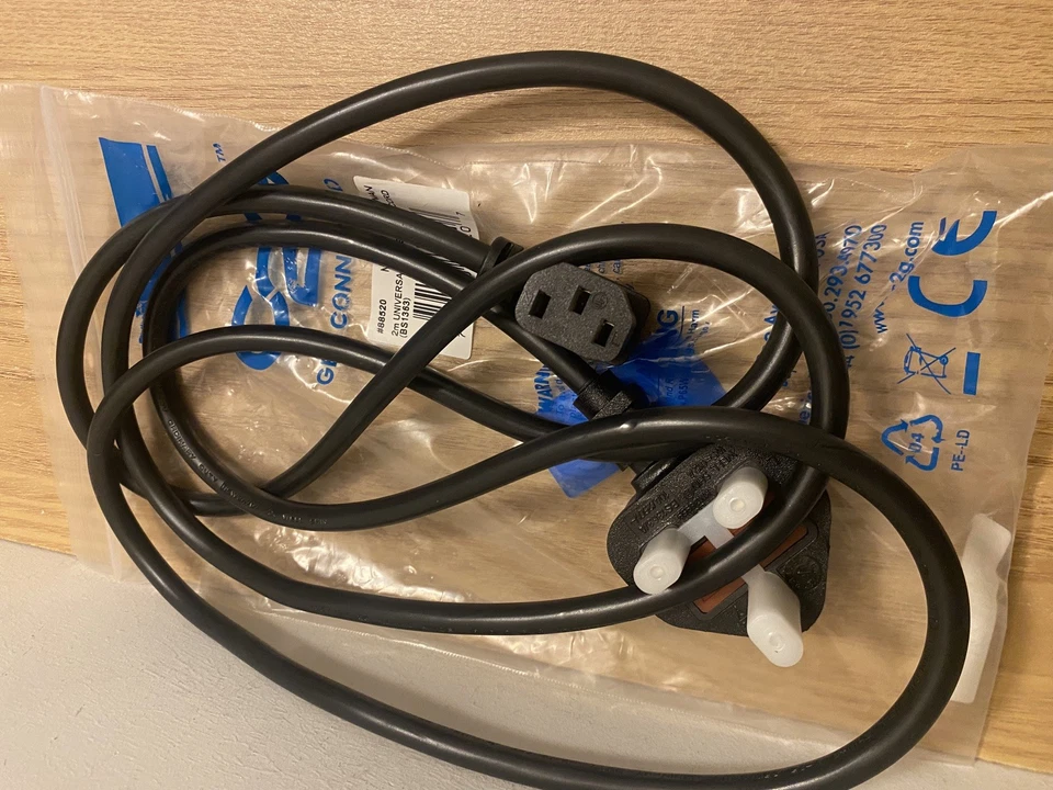 25x Mains Power Cable AC Power Lead Cord 1.5m 10A /255V UK Plug right hand - Image 3 of 4