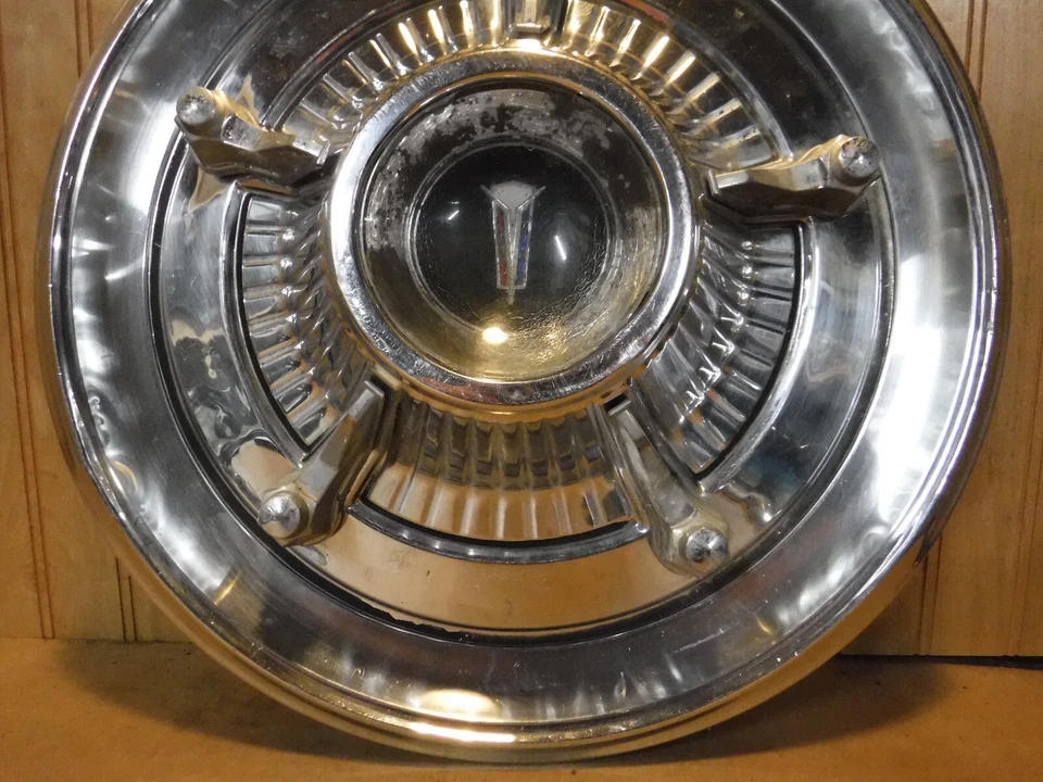 Plymouth Fury I, II, III 1966, Sport Fury 14" tipo 5 tacos tapacubos Foto 3 de 4