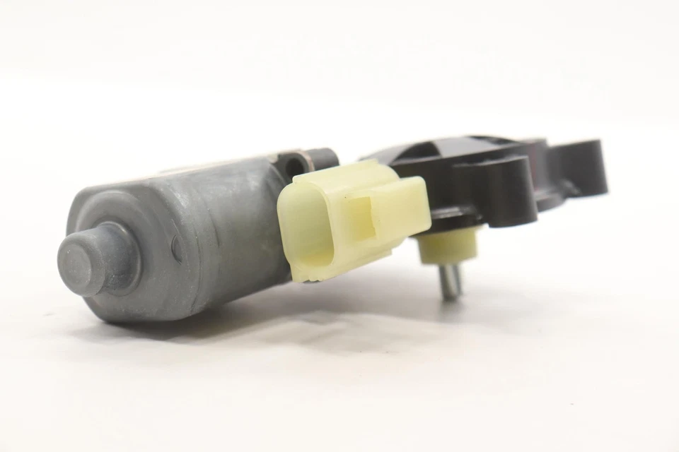 2022 尼桑 TITAN 动力窗电机 Rh Lh 后 79700-ez20d — 第 3/4 张图片