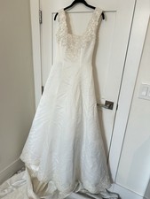 Vintage Beaded Lace White A-line Wedding Dress