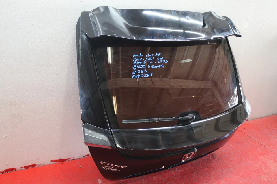2017 2021 HONDA CIVIC HATCHBACK REAR LIFTGATE OEM WITH CAMERA Foto 3 de 4