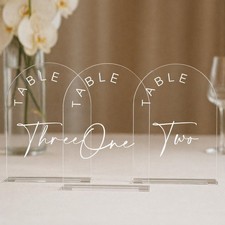 Clear Acrylic Arch Table Numbers with Stands, 5x7 Inch Acrylic Arch Sign Table