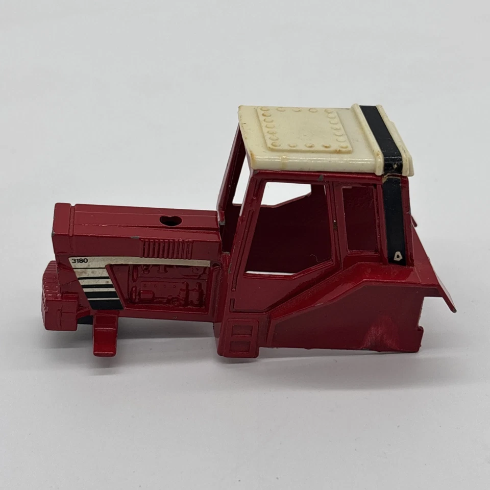 ERTL 1/43 International Harvester 3180 Farm Tractor Replacement Parts - Image 4 of 4