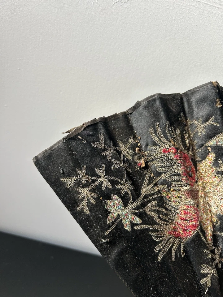 ÉVENTAIL ANCIEN NACRE ET BRODERIE HAND FAN - Photo 4/4