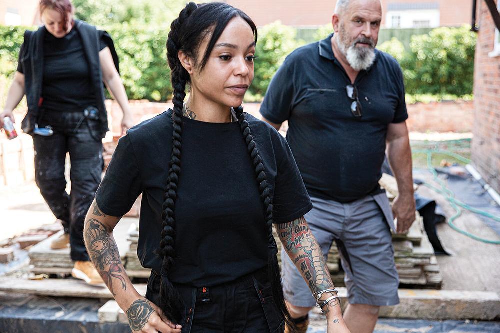 Thumbnail - Scruffs Damen T-shirt „trade”, Schwarz Größe 46