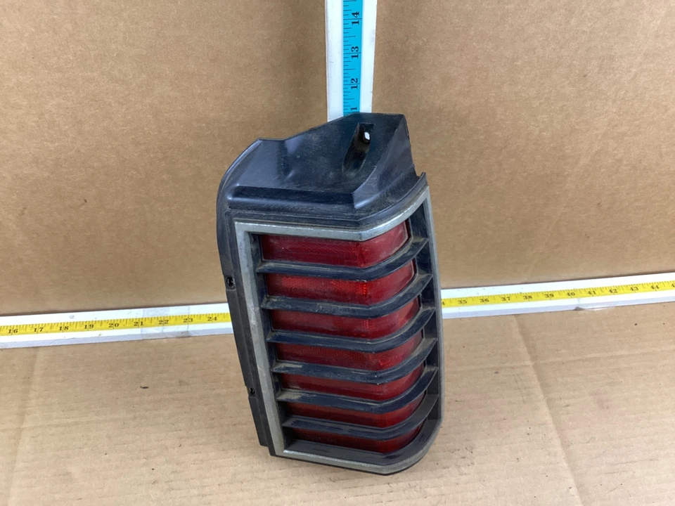 Pontiac 6000 1984-1991 luz trasera lateral del pasajero trasero se adapta a camioneta Foto 2 de 4