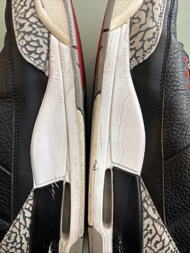 Talla 12 - Jordan 3 Retro OG Medio Negro Cemento 854262-001 Foto 3 de 4