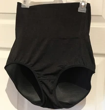 Marilyn Monroe Shapewear Medium Black High Waist Shaping Brief Padded Bottom 