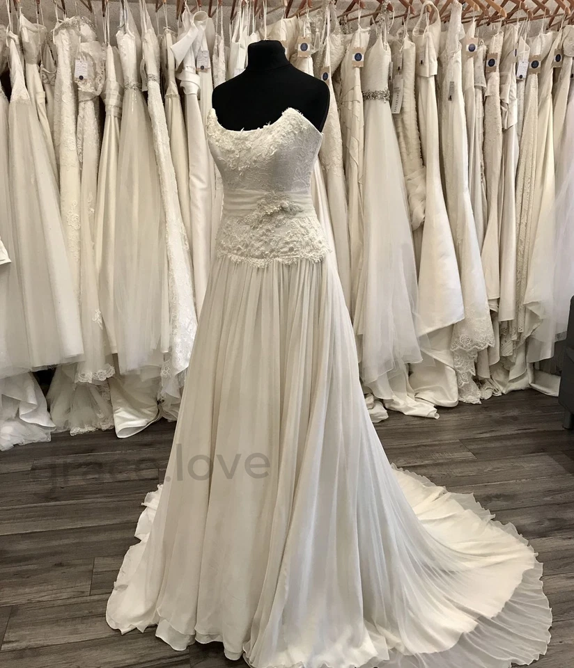 Gorgeous Wedding Dresses Strapless Lace Applique Chiffon Sweep Train Bridal Gown - Image 3 of 4