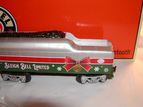 Lionel 2445050 LionChief 2-4-2 Sleigh Bell Limited Locomotive & Tender Sealed - Picture 16 of 21