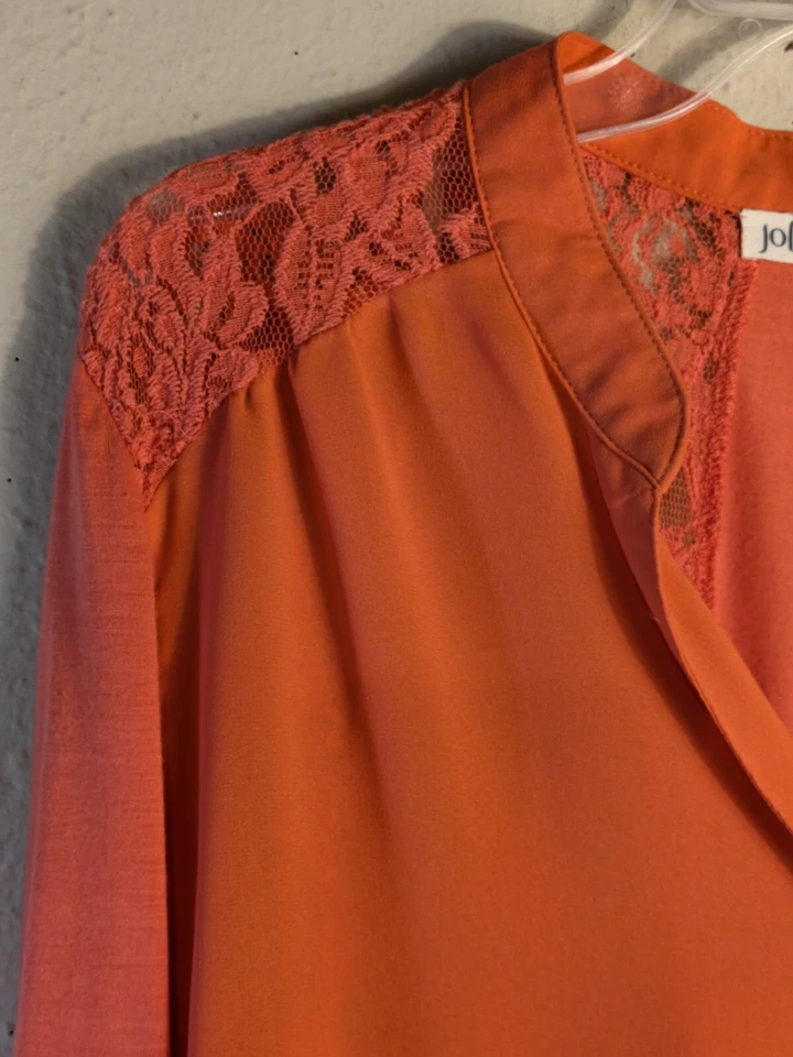 Jolt Woman's XL Rust Button Up Roll Tab Sleeves Lacey  Accents Back Ruching Top - Image 2 of 4