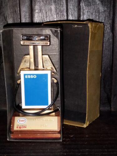 VINTAGE VERY RARE ARGENTINA ESSO GASOLINE PUMP OIL COMPANY EXXON BRONZE SOUVENIR - Picture 2 of 9