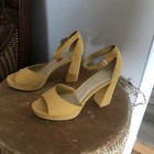 Yellow Chinese Laundry sandals sz 11 — photo 2