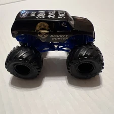 Monster Jam Bounty Hunter 1:64 Double Down Showdown