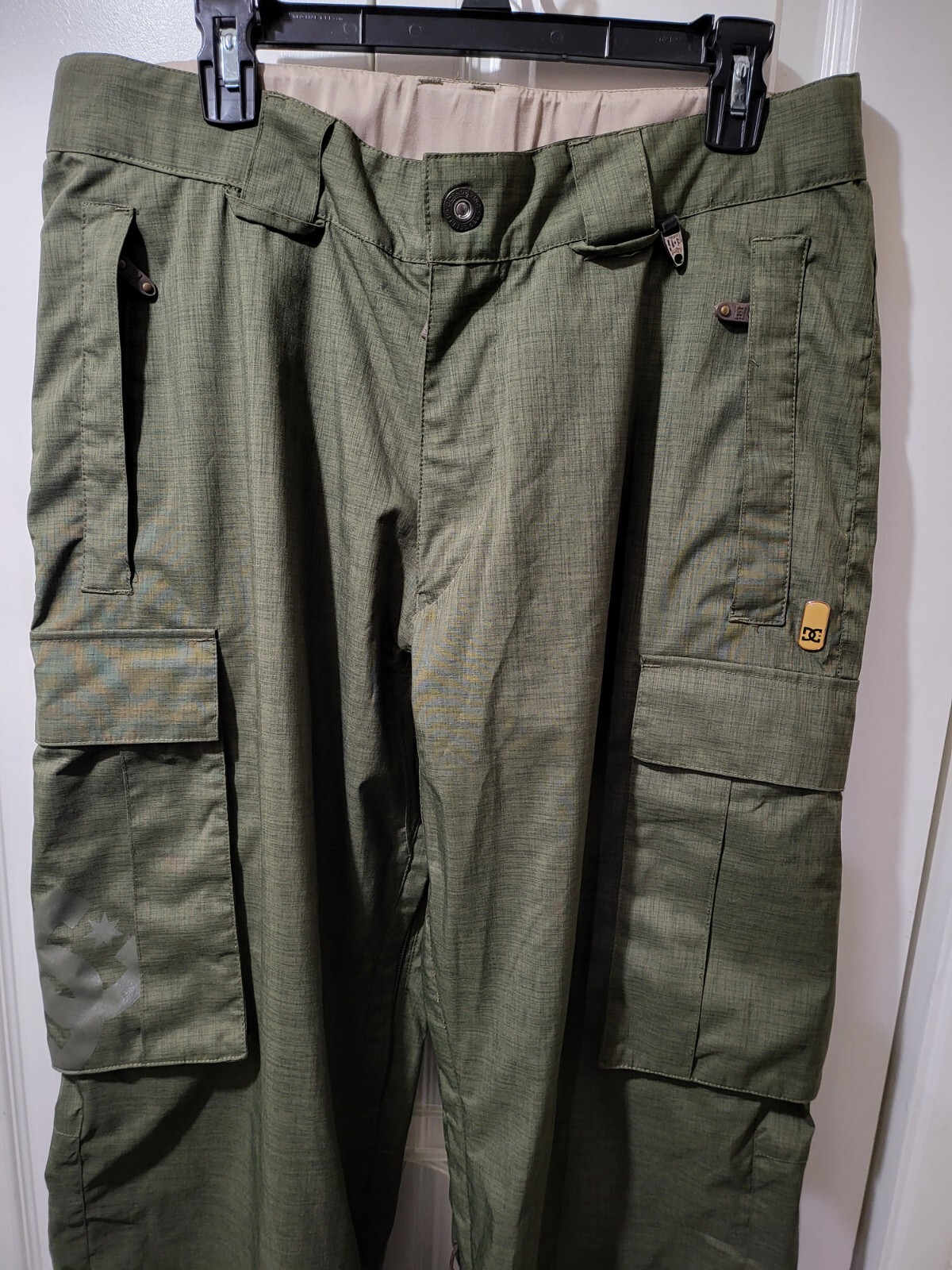 DC 5K Series Ski Snowboard Pants L Exotech 5000 Large Cargo Pockets EUC!!