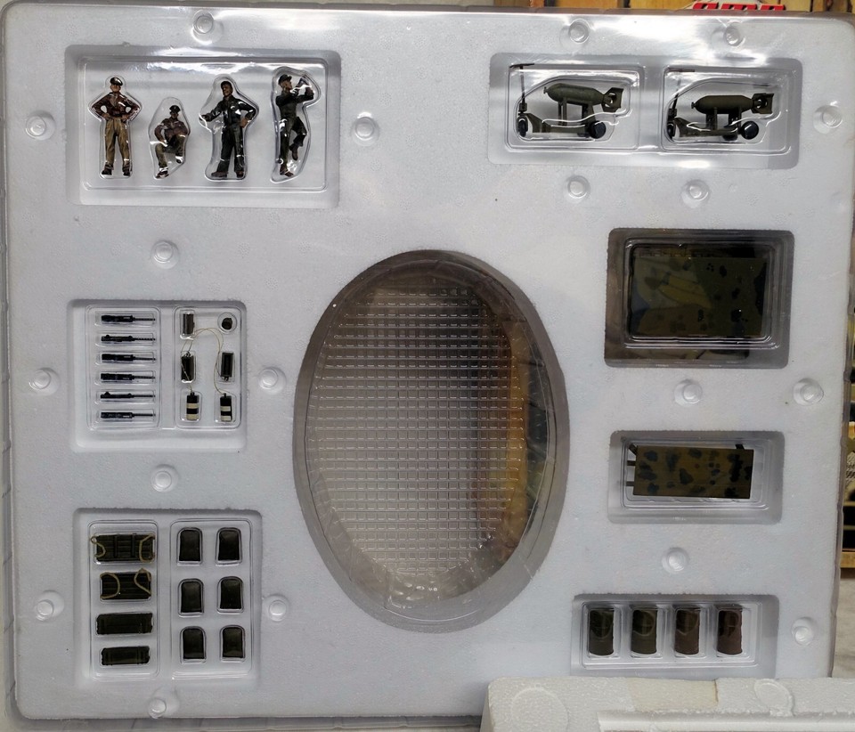 G.M.P. Service Diorama 9004 135 scale top erhalten in OVP eBay