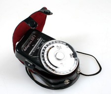 LIGHT METER IN CASE, VINT.