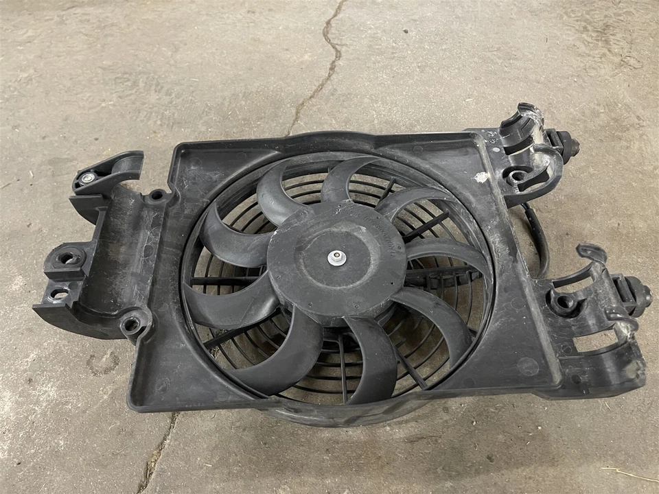 Ventilador de refrigeración radiador Can-Am Spyder RT-S SE5 RT RS ST STS RSS 12 13 14 15 16 OEM Foto 3 de 3