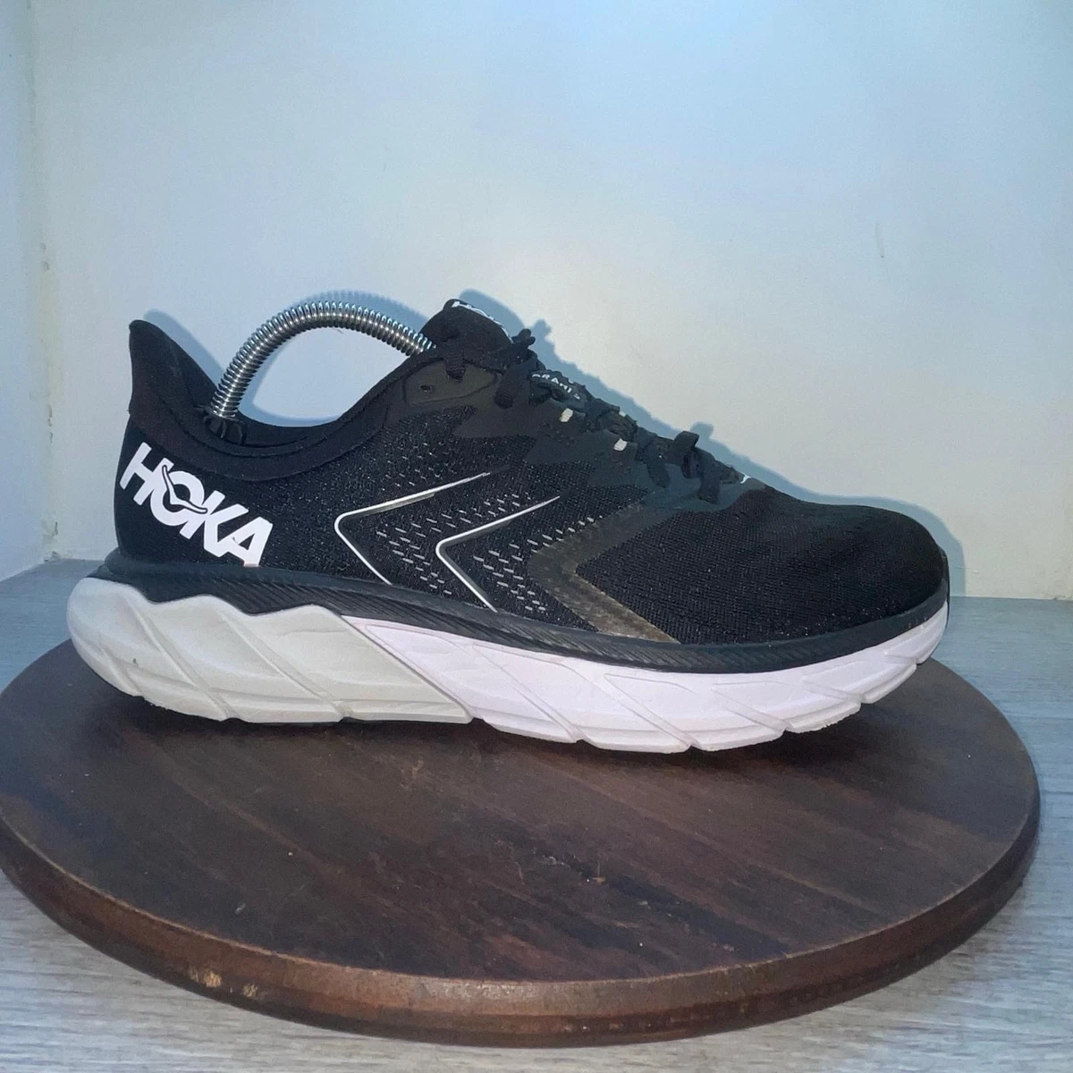 Hoka One One Arahi 5 Black - 1115010-BWHT for sale | eBay display picture 1