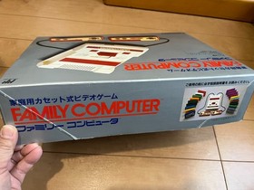 Nintendo Famicom Console with BOX and Manual, 10 Games 1230