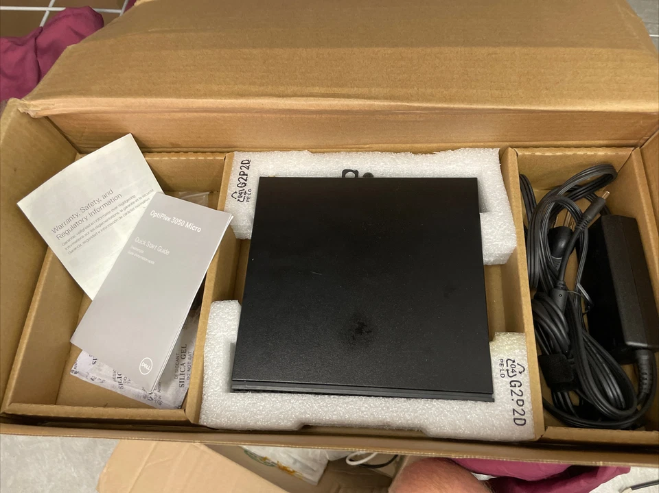 Dell Optiplex 3040 , Windows Pro, 8GB, Intel Core i5 with adapter and Keyboard - Image 2 of 4