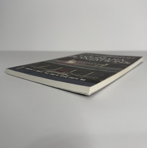 A Haunted History of Louisiana Plantations by Cheryl White & W. Ryan Smith - Imagen 7 de 7