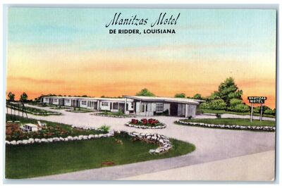 c1940 Manitzas Motel Exterior Roadside De Ridder Louisiana LA Unposted Postcard