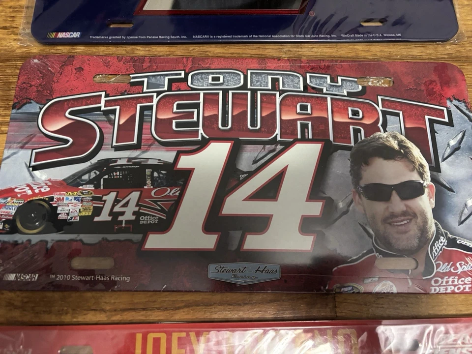 Lote de 3 matrículas Nascar (2 de plástico grueso, 1 de metal) firmadas por Joey Logano #22 Foto 3 de 4