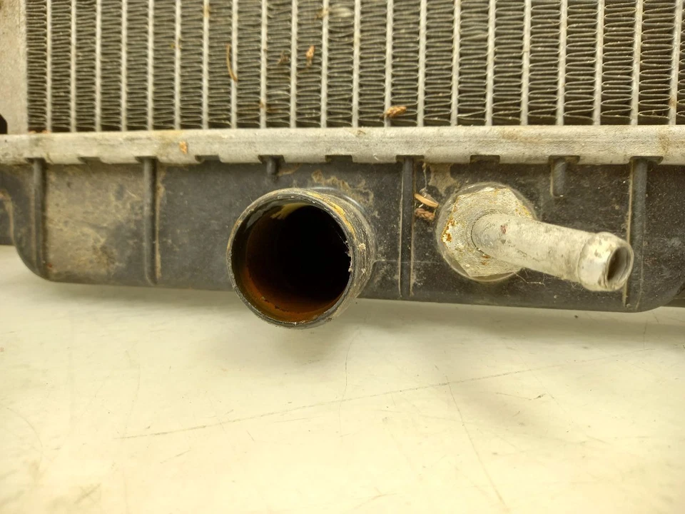 93 94 95 96 97 98 TOYOTA T100 3,0 L RADIADOR 6 CILINDROS Foto 4 de 4