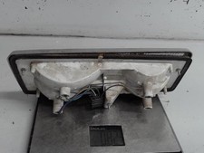 Feu arriere principal droit