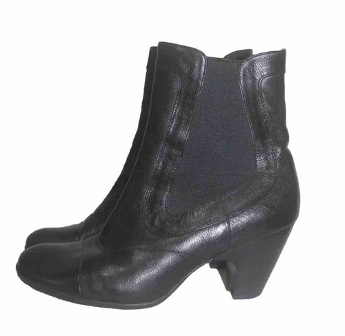 BORN Crown Black Leather Size 10 M/W Women's Ankle Boots Heels Pull On Kola