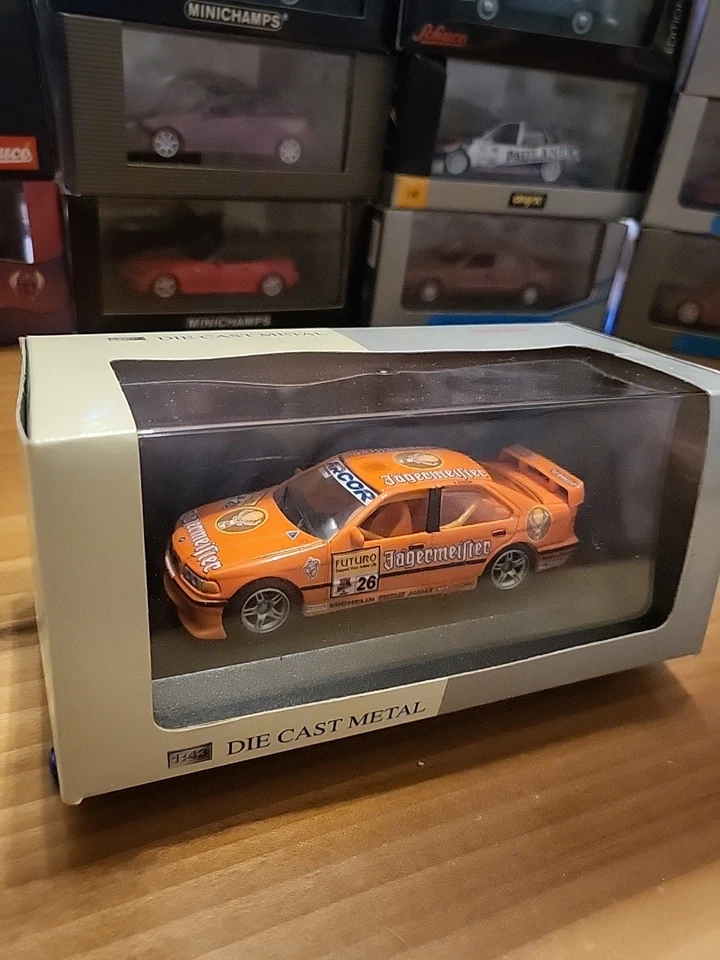 BMW 320i 1998 coche de carreras Jagermeister Team Car No.26 1998 1:43 raro Foto 2 de 4
