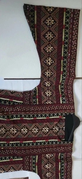 Costura tradicional a mano Thobe bordado completo palestino/jordano vintage Foto 3 de 4