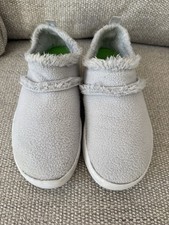 Oofos OOcoozie Womens 9 Shoe Slippers Recovery Comfort Fleece Slip On Gray