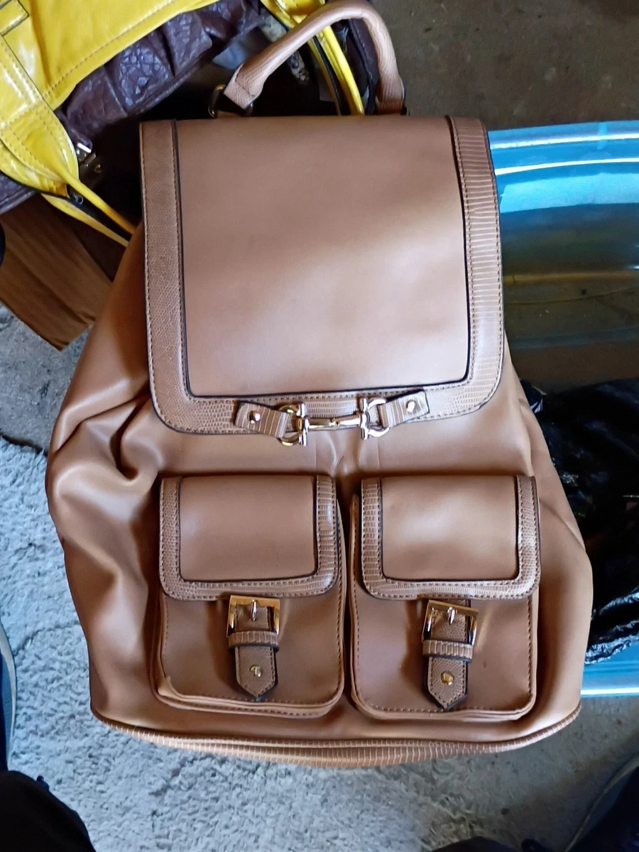 Fabulous JustFab Light Gray Backpack Crossbody Purse Fabigun Concealed Carry Backpack/Purse (1956 Olive) main image 3